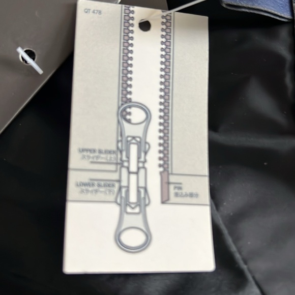 Lands’ End Black Hooded Puffer HyperDry Water Resistant Down Coat - Size XL - Picture 12 of 12